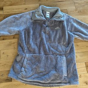 Northface pullover with pocket in front